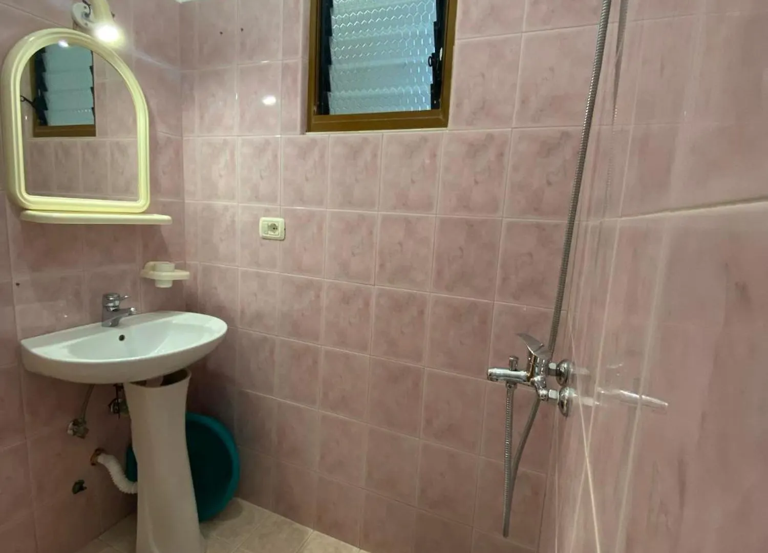 Villa Earta & Leo Ksamil Albania