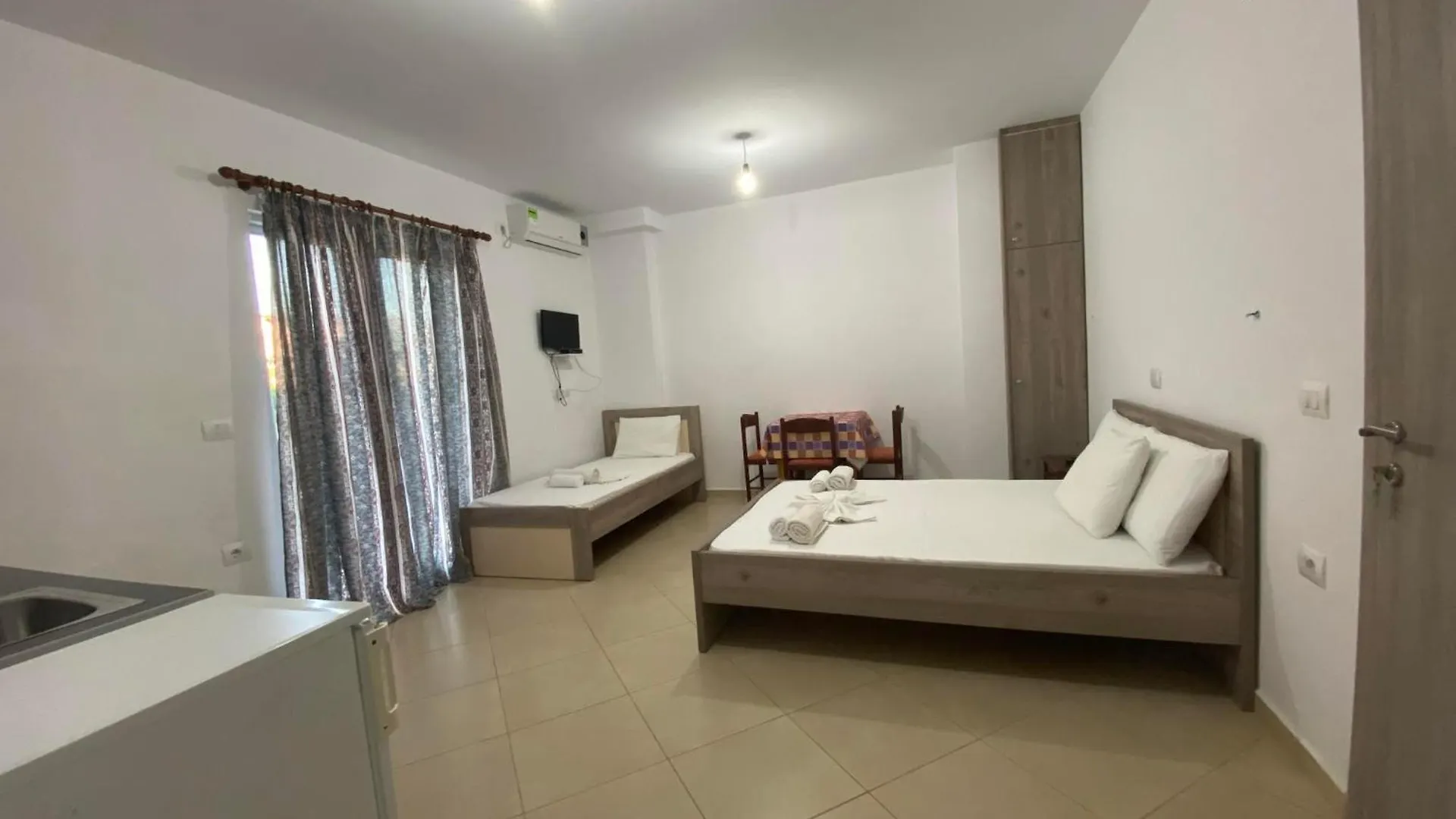Διαμέρισμα Villa Earta & Leo Εξαμίλιο Αλβανία