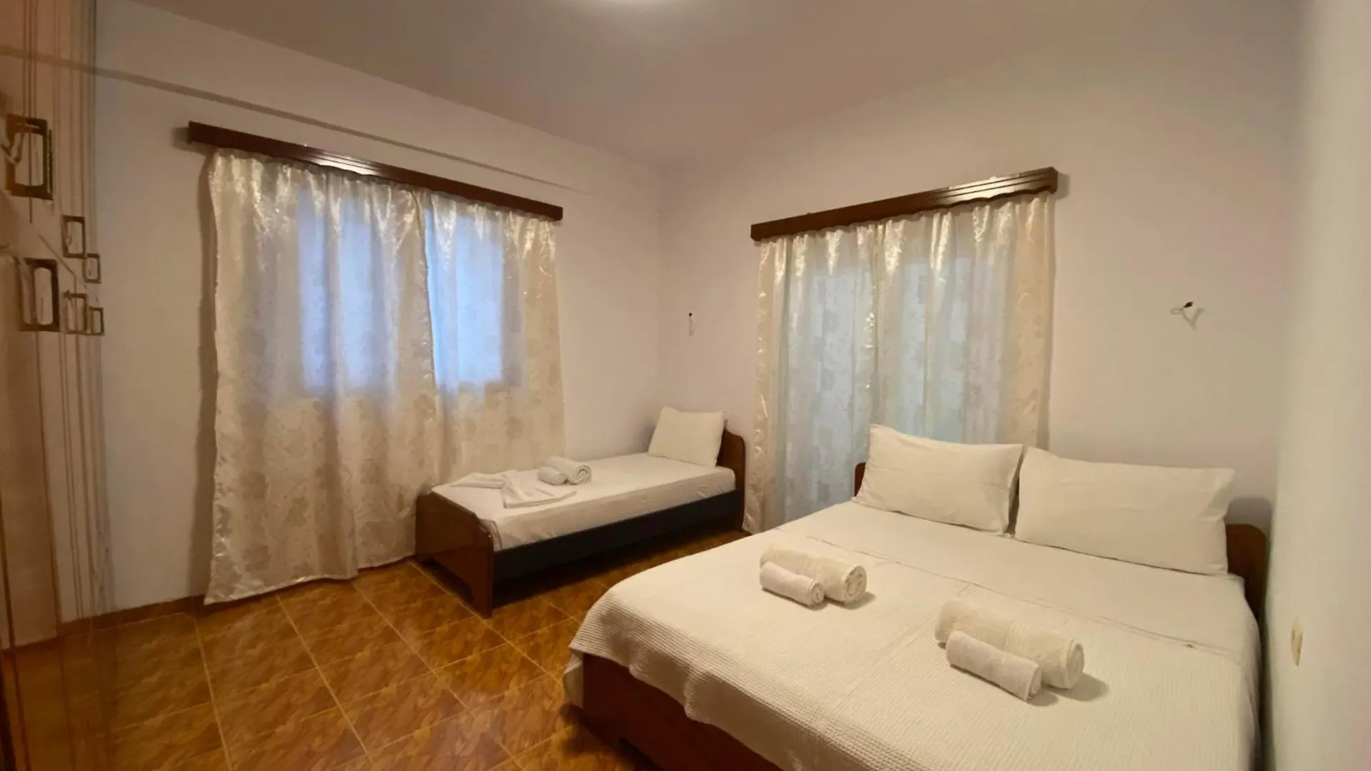Villa Earta & Leo Εξαμίλιο Διαμέρισμα
