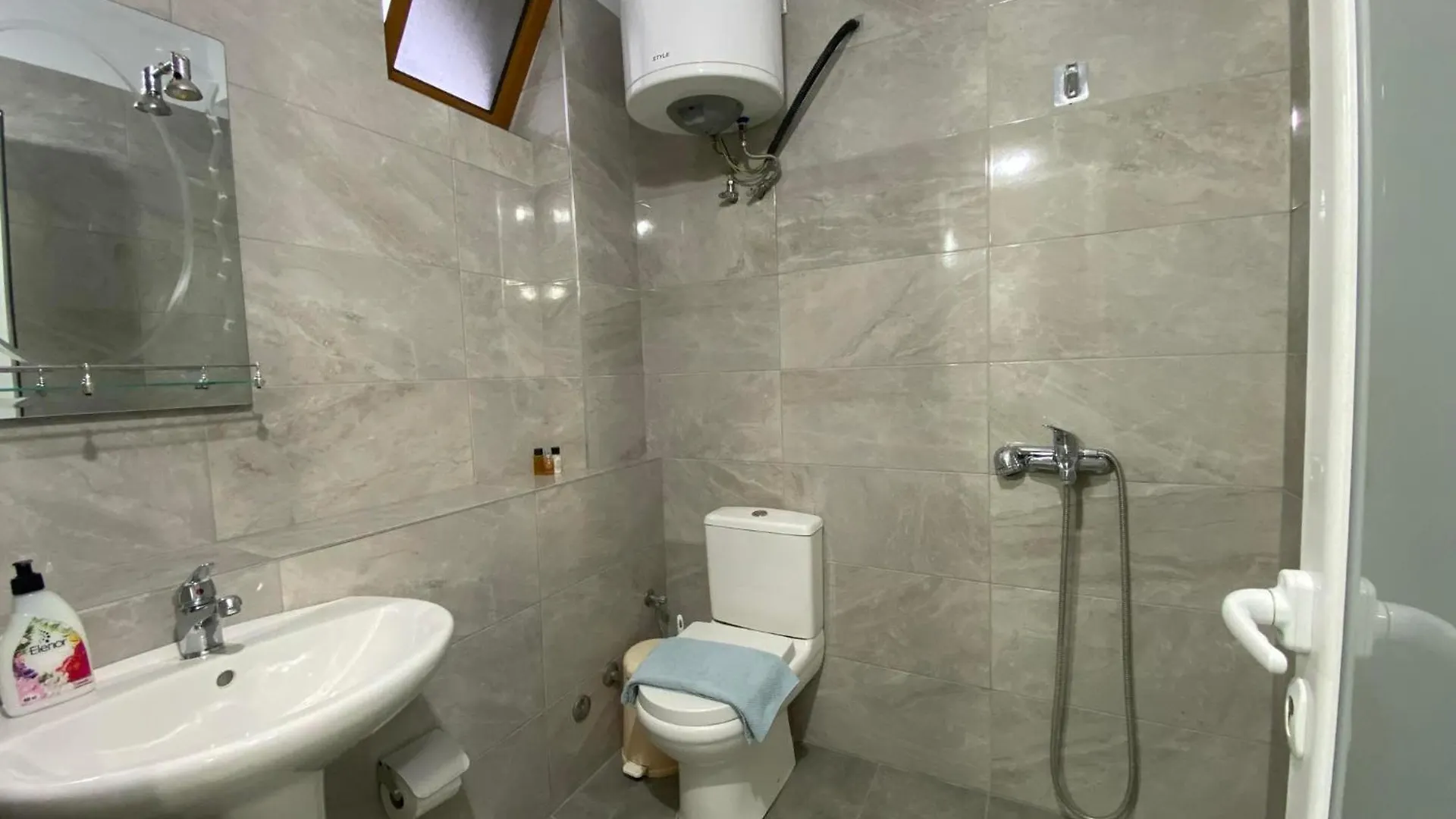 Apartment Villa Earta & Leo Ksamil