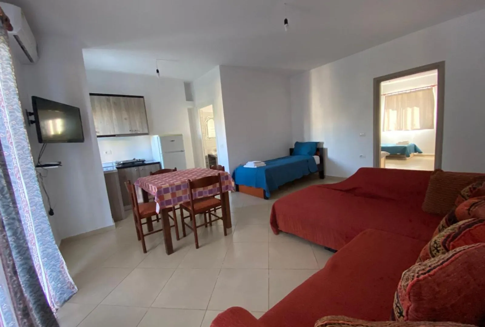 Villa Earta & Leo Εξαμίλιο 0*,
